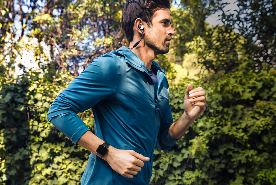 Fitbit Versa, la nouvelle montre-coach connectée