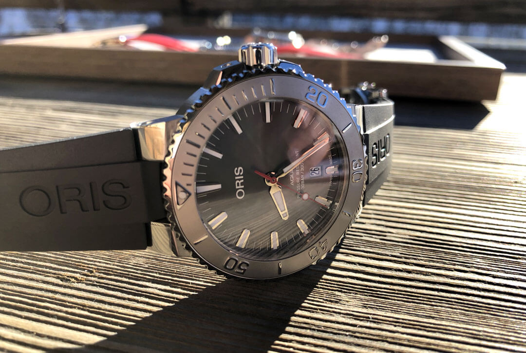 Oris Aquis Date Relief