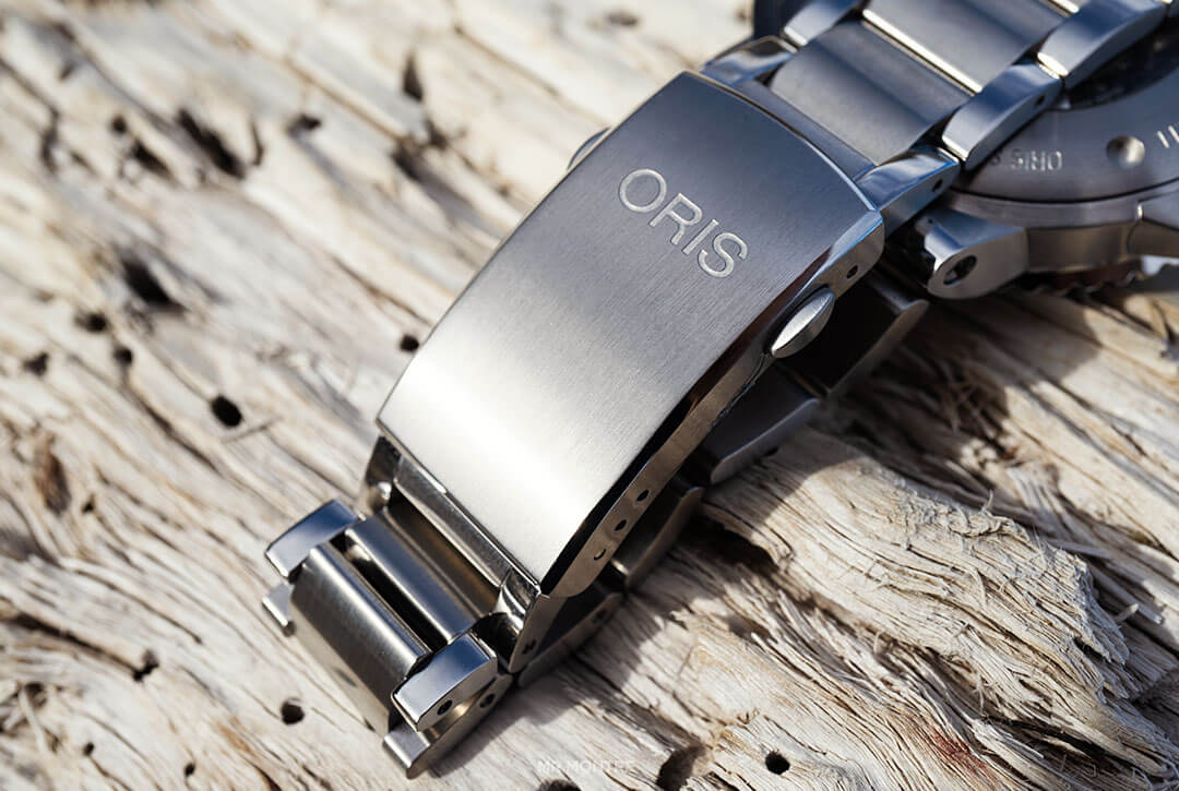 Oris Aquis Date Relief