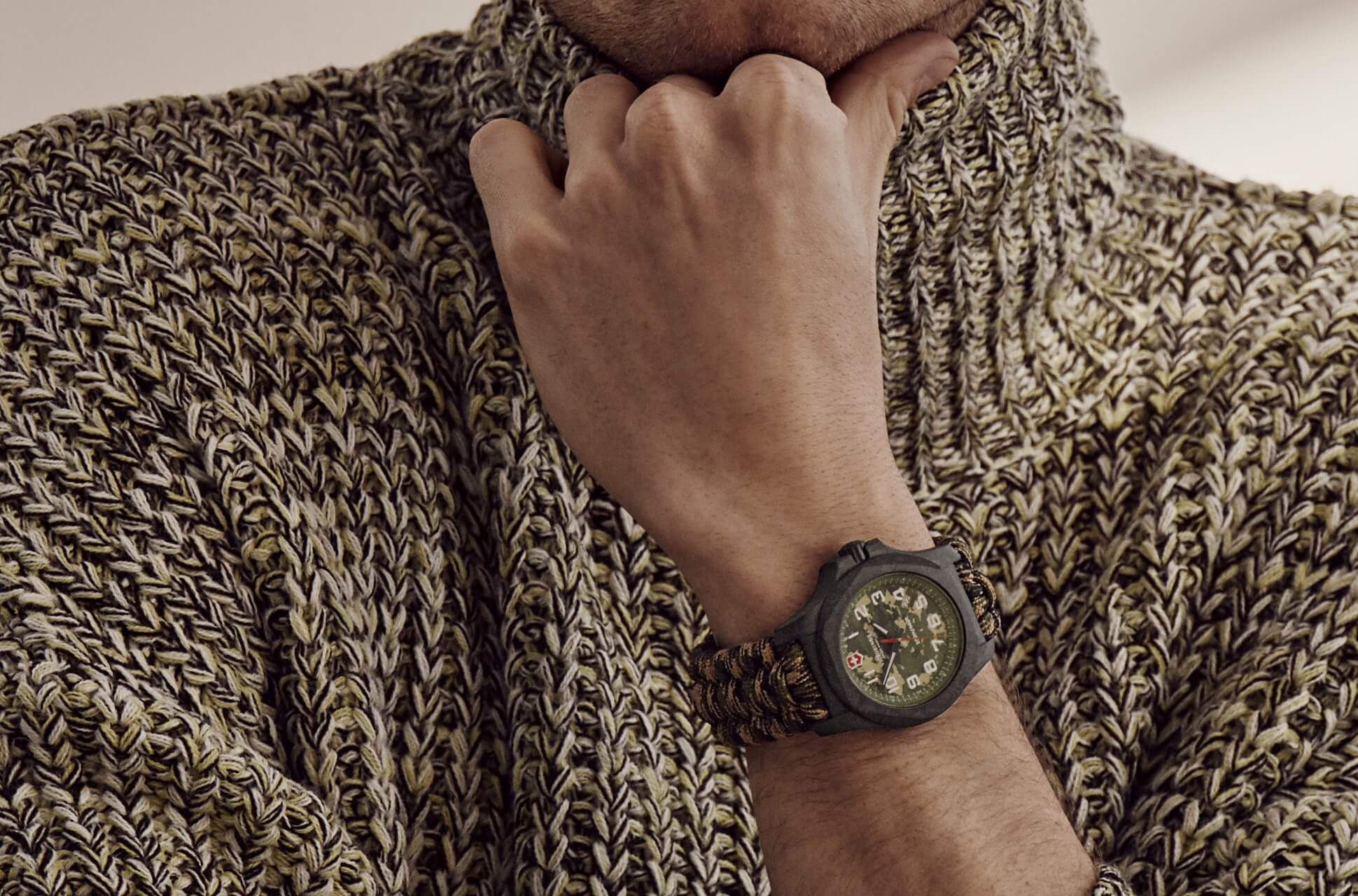 Nouvelle I.N.O.X Carbon LE Victorinox : la montre caméléon taillée pour l’aventure