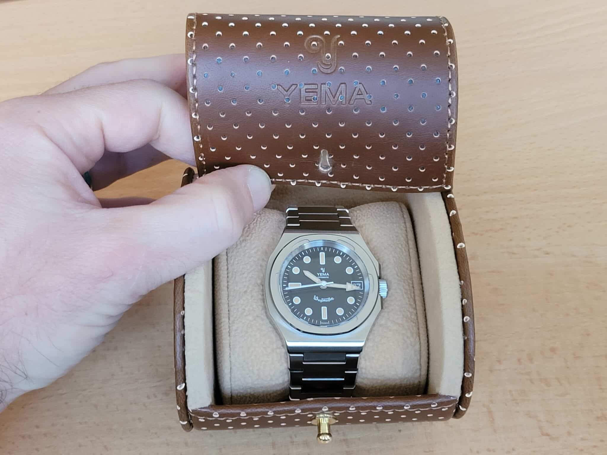 yema wristmaster traveller 11