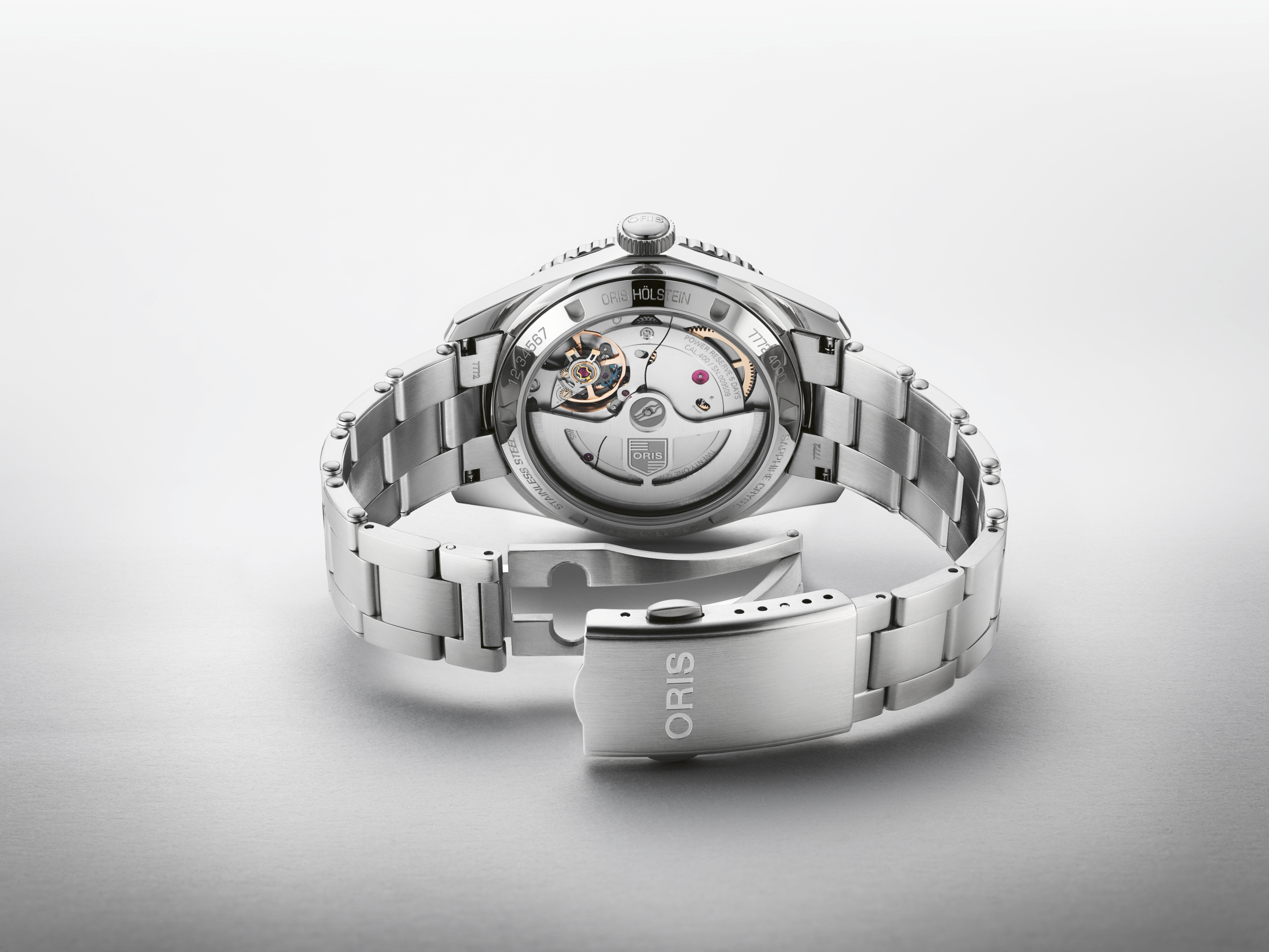 01 400 7772 4054 07 8 20 18 divers sixty five 12h calibre 400