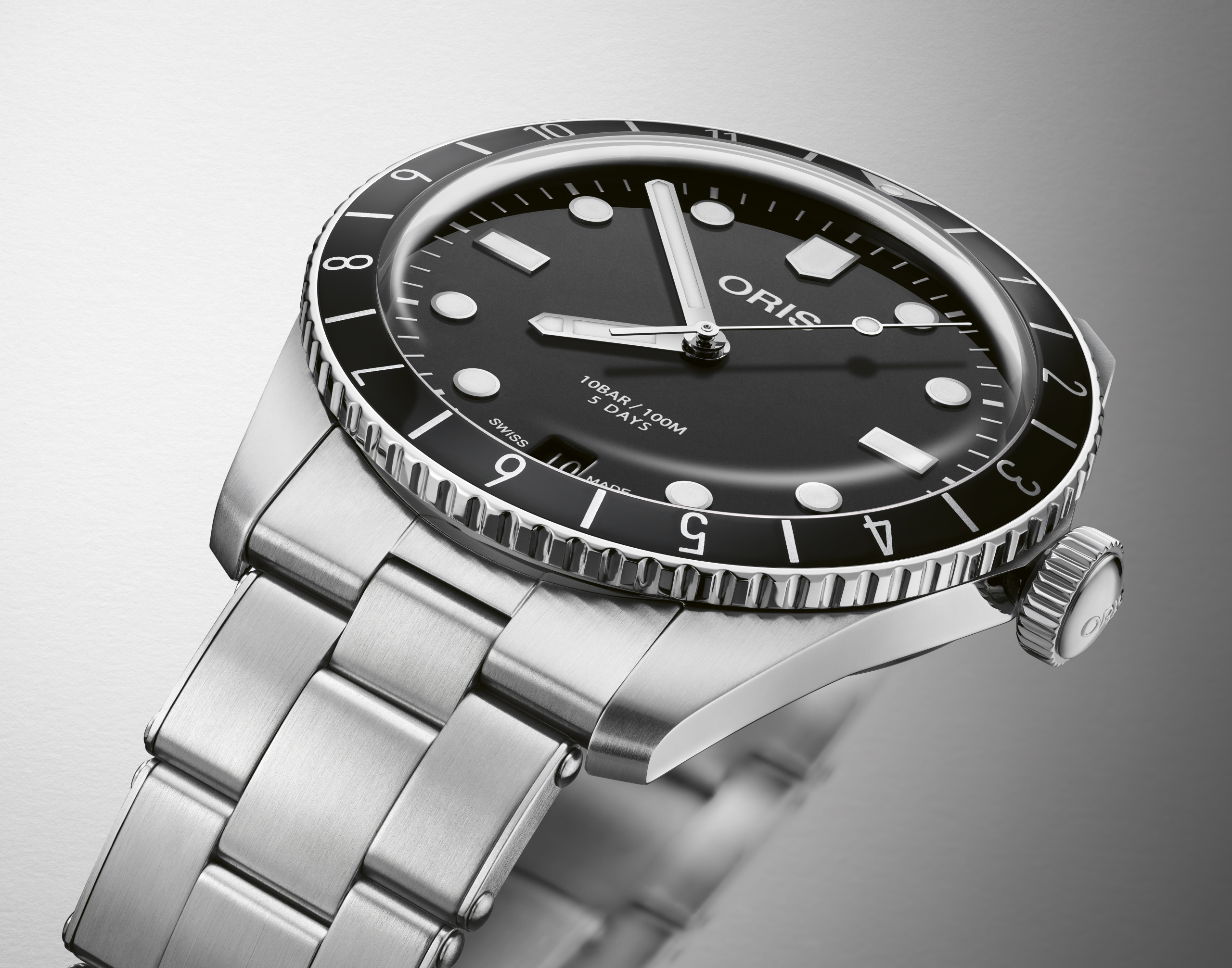 01 400 7772 4054 07 8 20 18 divers sixty five 12h calibre 400