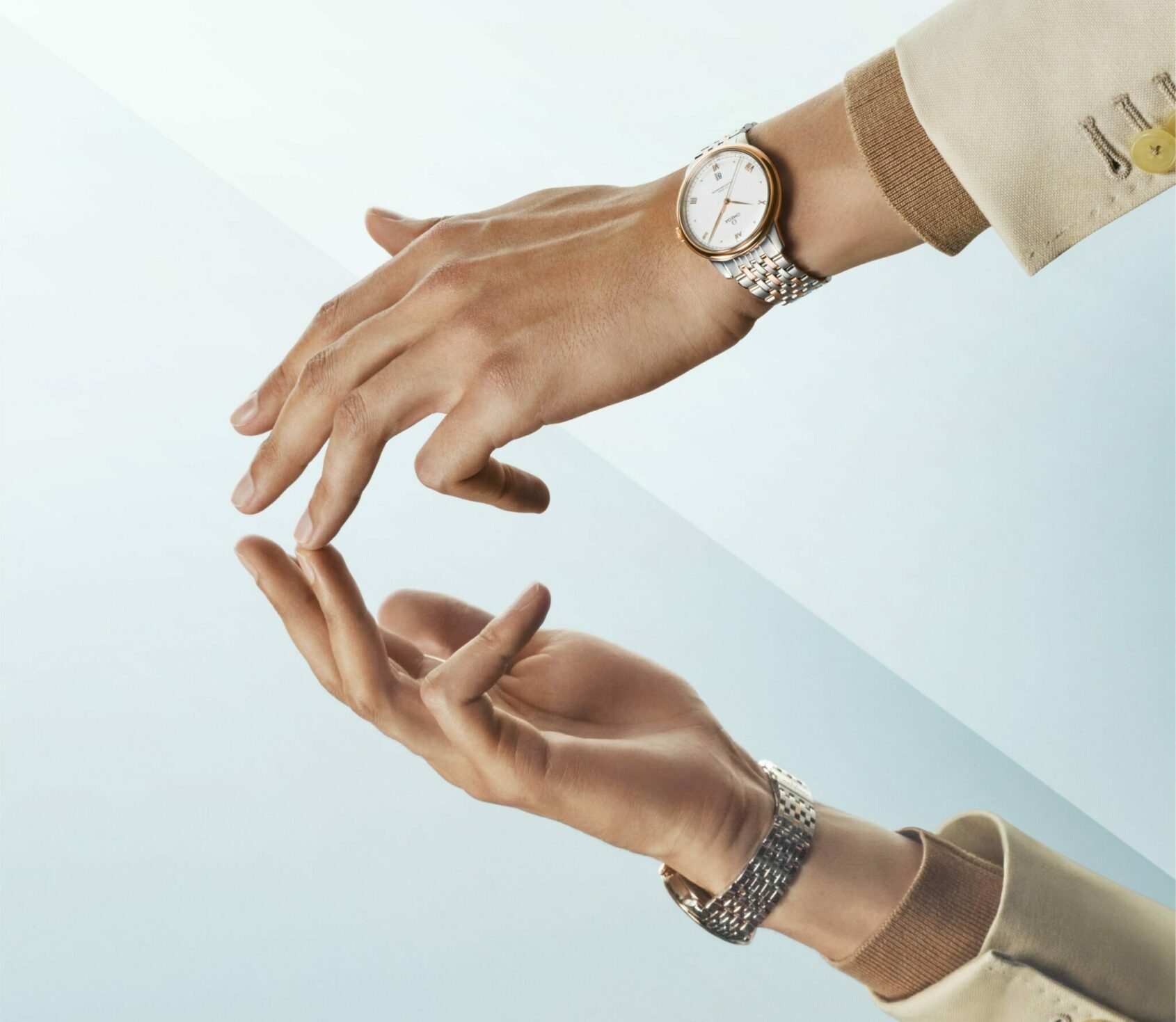 omega 434.20.40.20.02.001 wrist scaled e1666071597495