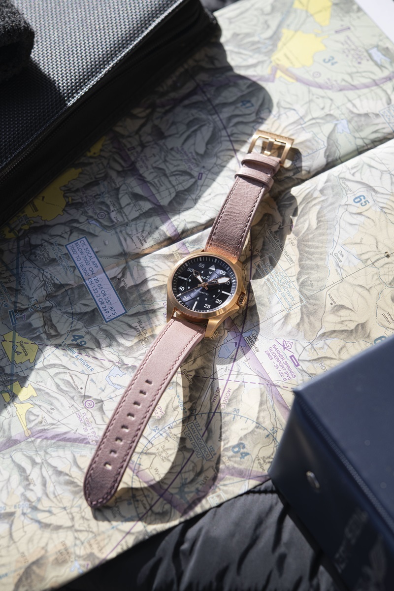 hamilton khaki aviation pilot 36mm bracelet cuir rose
