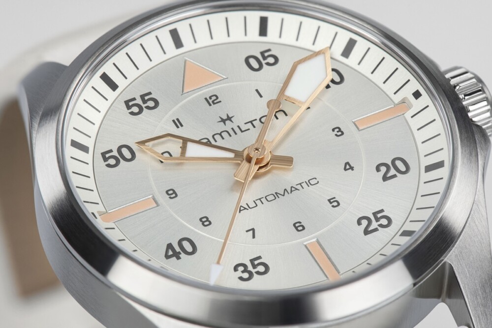 hamilton khaki aviation pilot details cadran