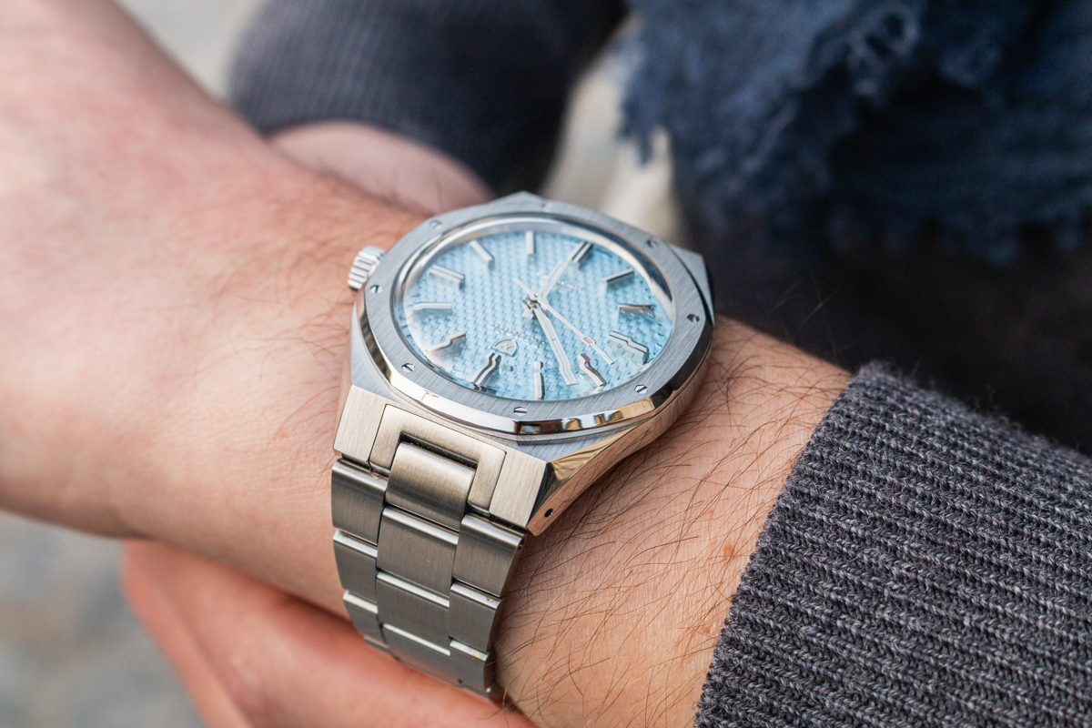 montre nivada grenchen f77 ice blue collaboration ocarat integration bracelet