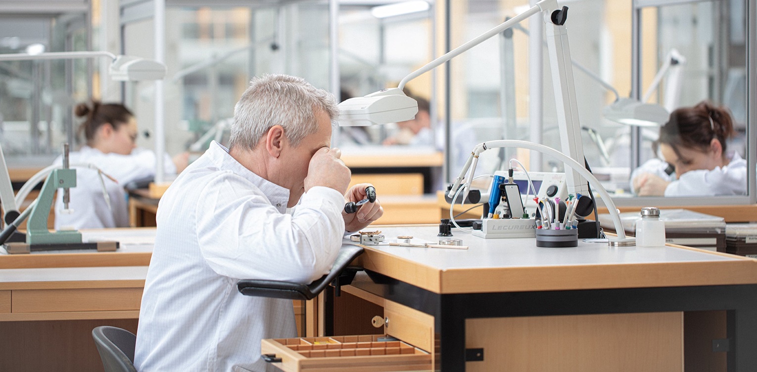 atelier horloger raymond weil