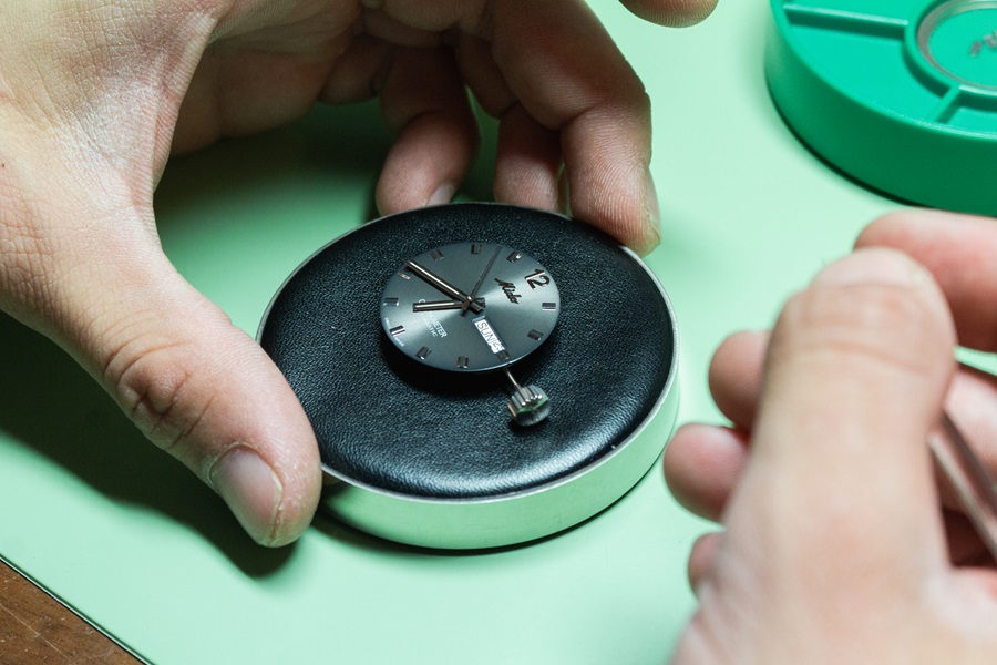 ocarat atelier paris 75001 horloger reparations montres expertise
