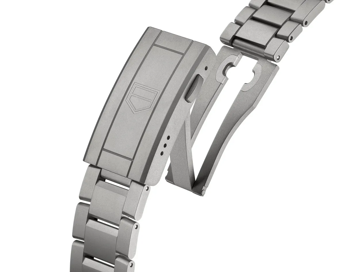 tag heuer aquaracer professional 200 solargraph 40mm titanium buckle