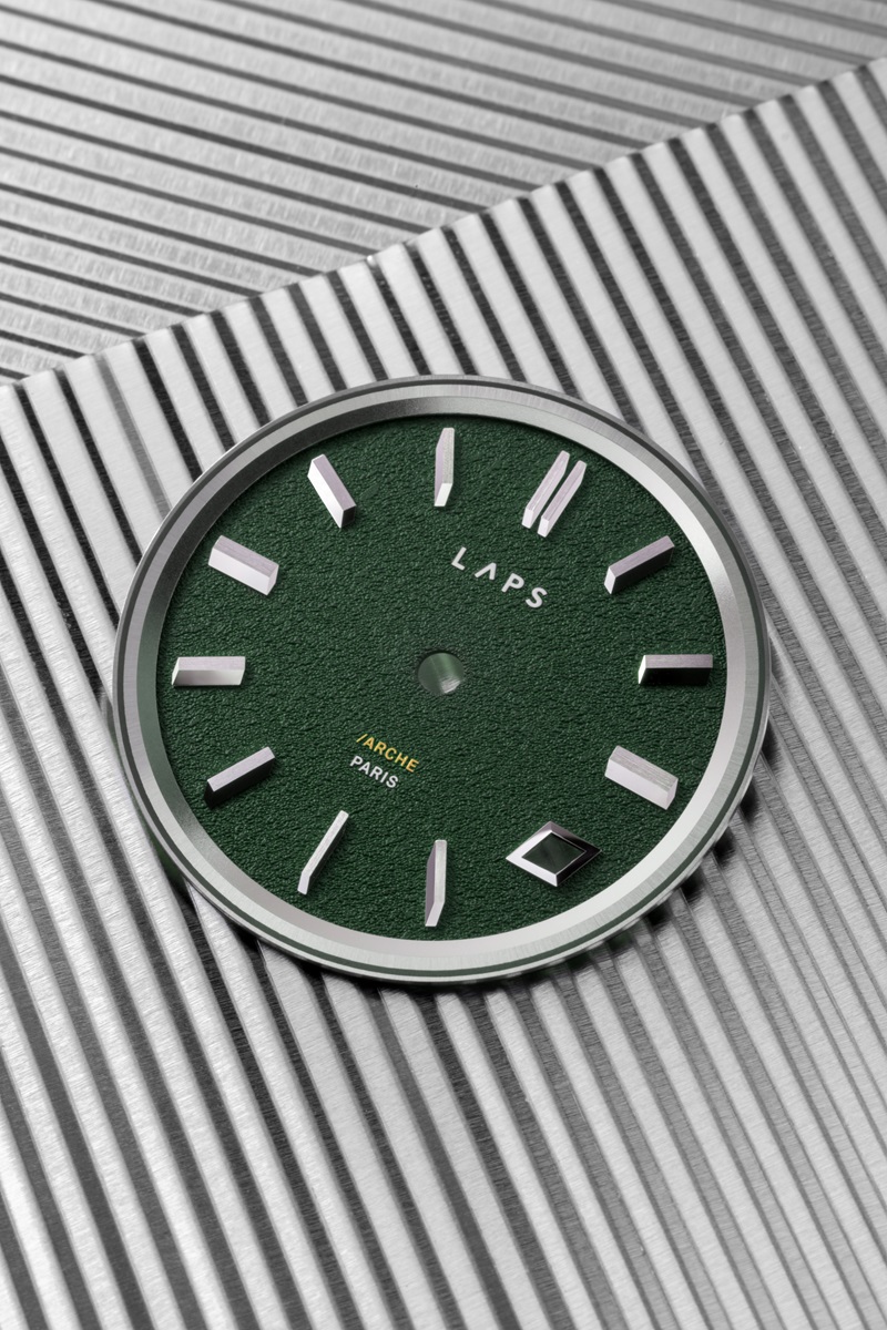 details cadran montre laps arche