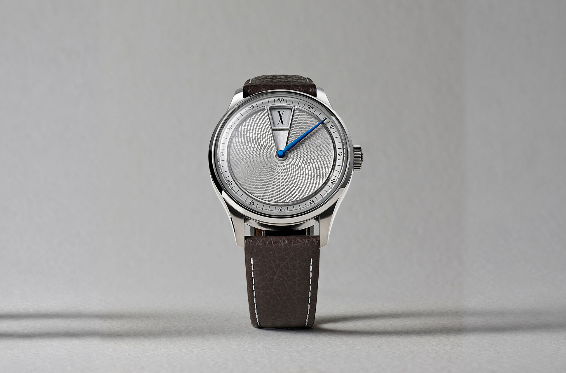 christopher ward c1 jump hour xv une 1940x1280
