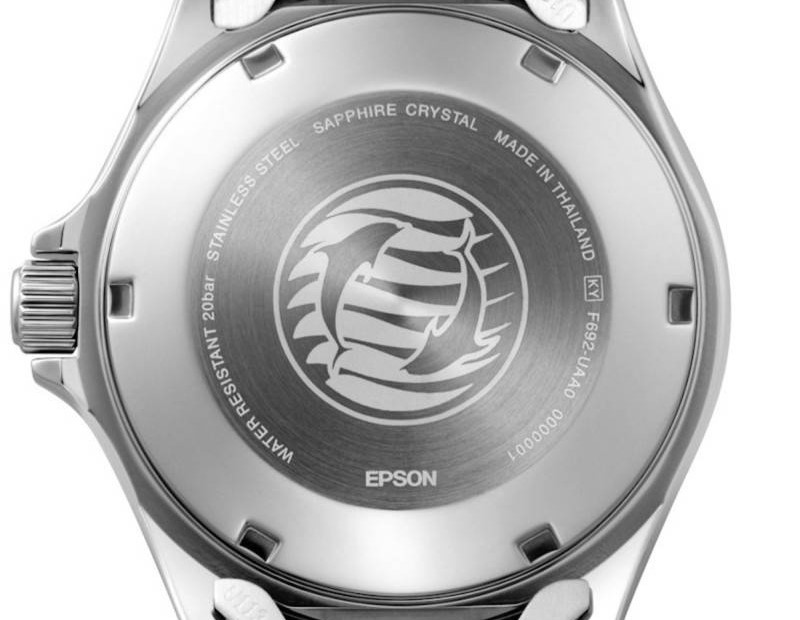 fond de boite montre orient mako gmt